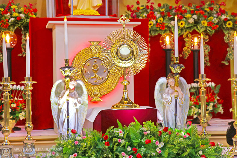 The meat eaten on Christmas Day is not eaten on Good Friday, if so, why the meat not eaten on Good Friday is eaten on Christmas Day? - His Holiness The Apostle Rohan Lalith Aponso says that the intelligent Christian people must think about it